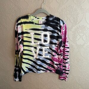 No Boundaries juniors LOVE tie dye long sleeve size medium good condition